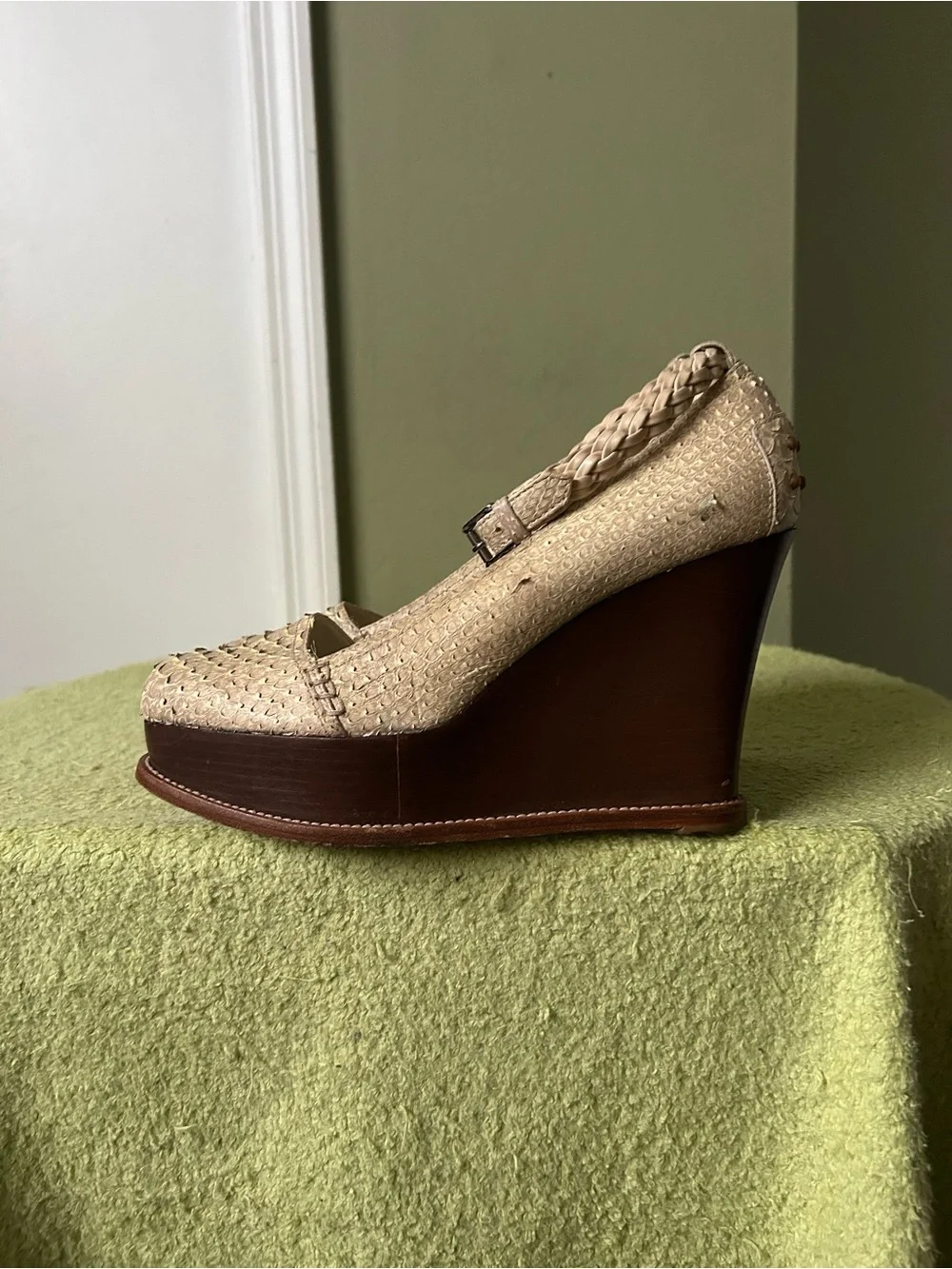 Tod's Beige Snake Skin Leather Mary Jane Wedge Pumps Sz 39